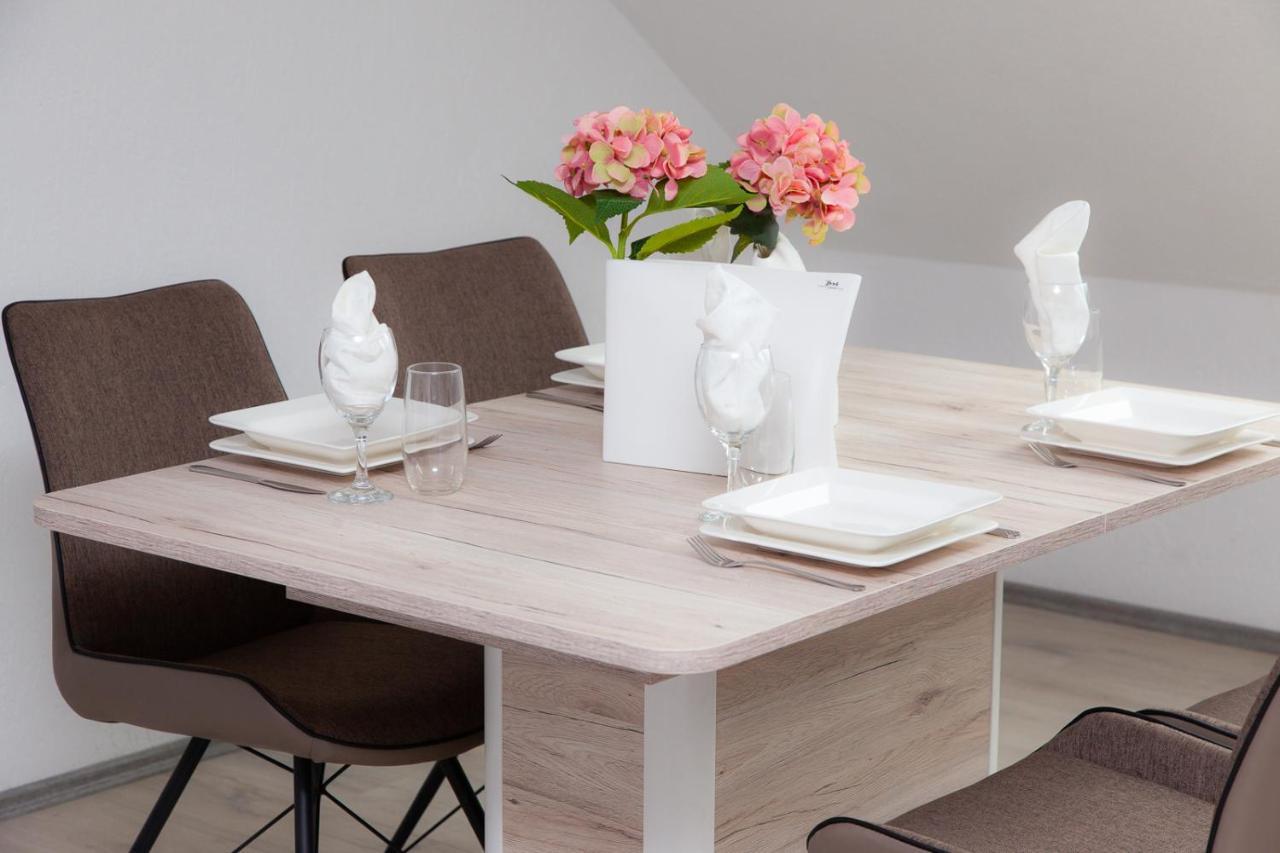 T&K Apartments Near Messe Fair Trade Duesseldorf Und Airport 3A ดุยส์บูร์ก ภายนอก รูปภาพ